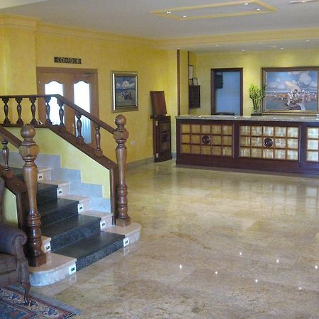 Hotel Restaurante San Roque Медина дел Кампо Экстерьер фото