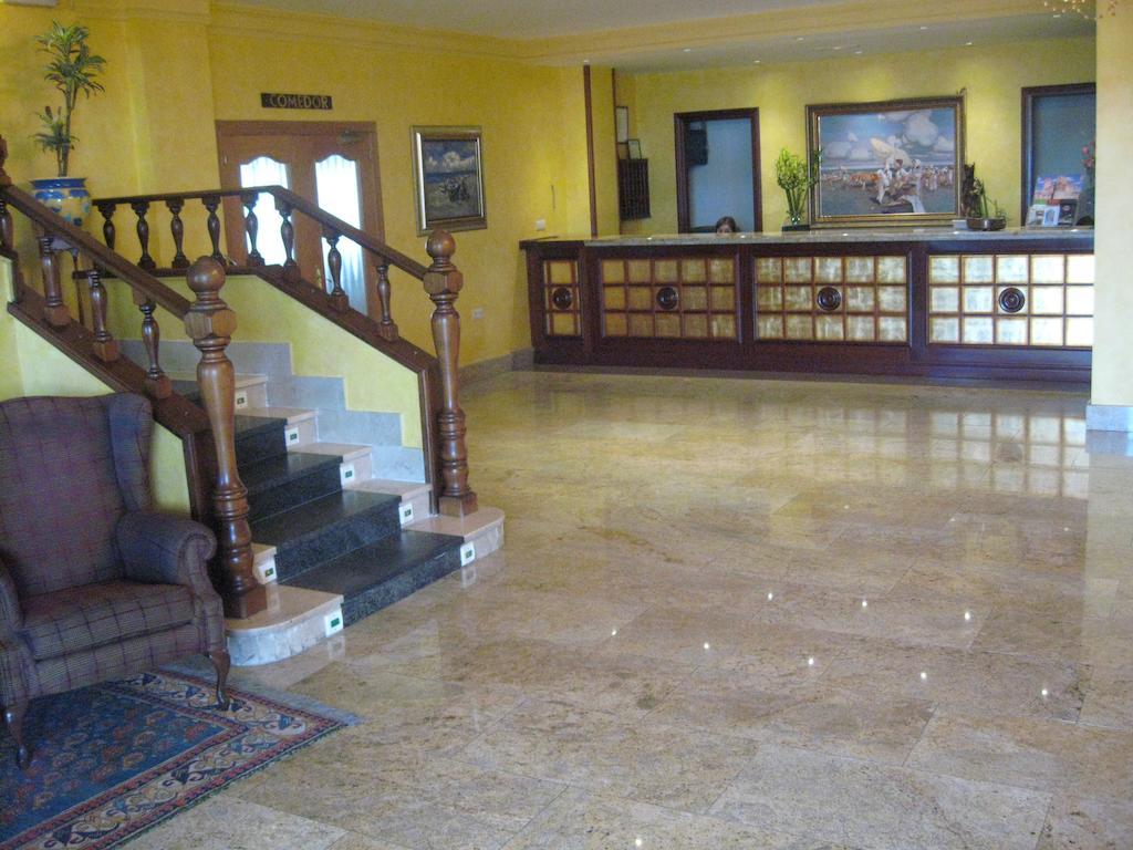 Hotel Restaurante San Roque Медина дел Кампо Экстерьер фото