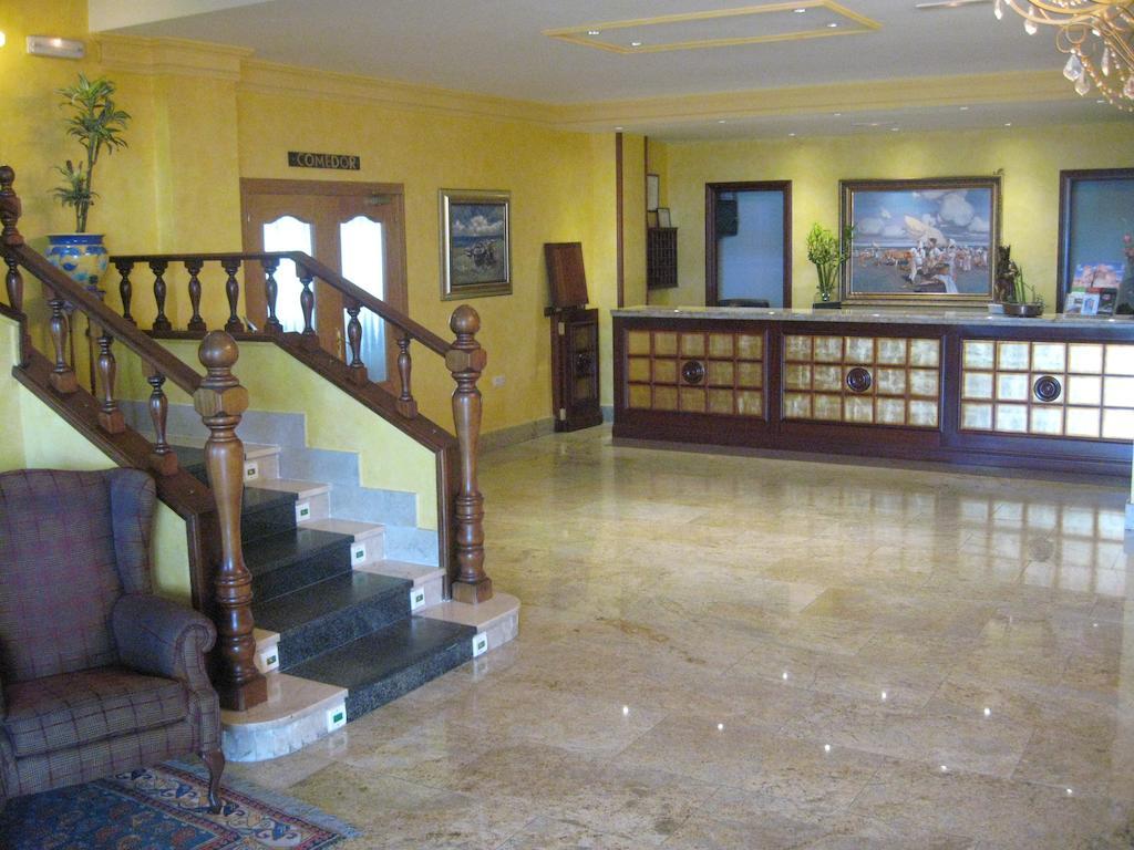 Hotel Restaurante San Roque Медина дел Кампо Экстерьер фото